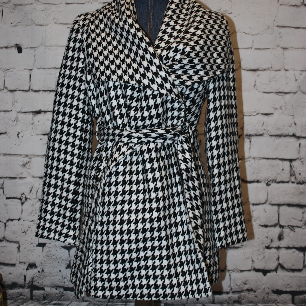 Houndstooth belted wrap coat from Eden Court